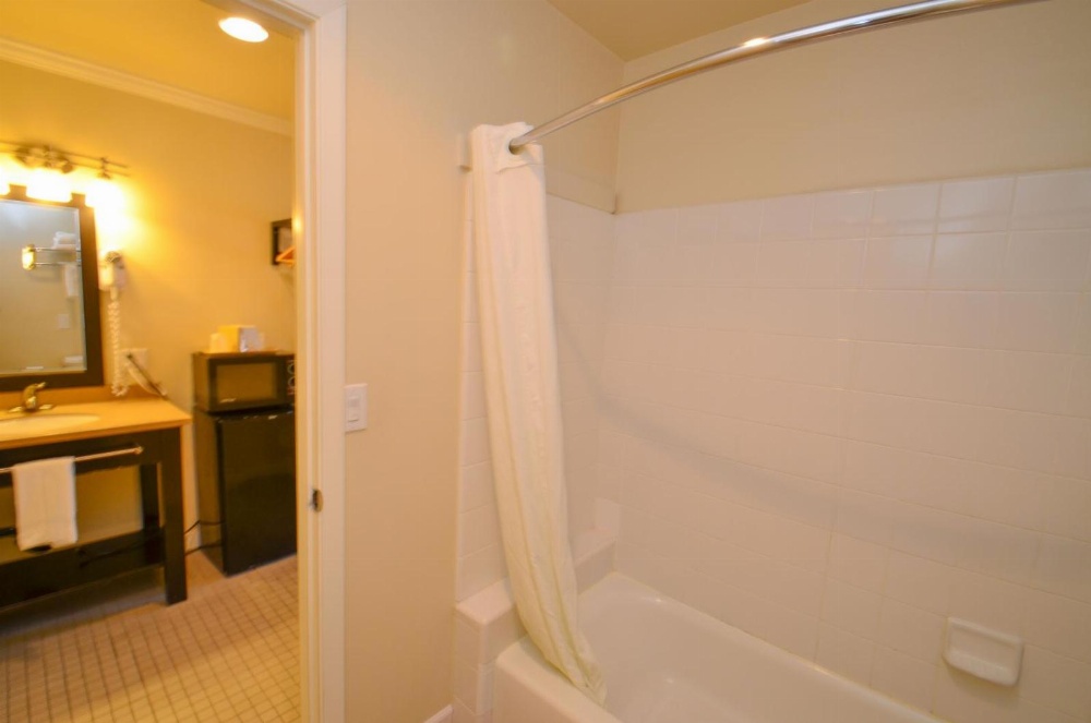Bay Front Inn - Downtown Santa Cruz